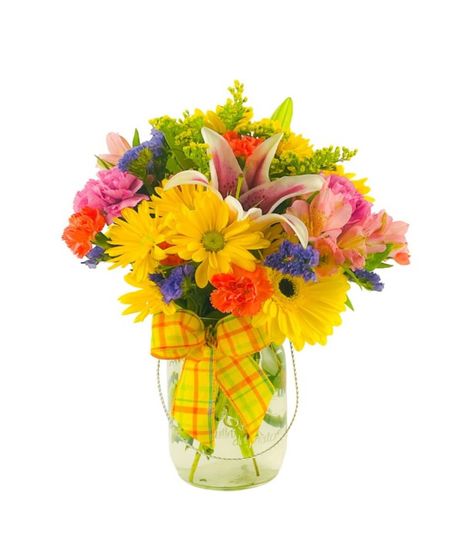 Daisies are the star in this arrangement.